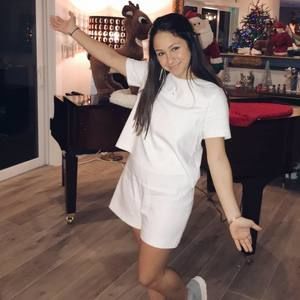 Meet your Posher, Veronica